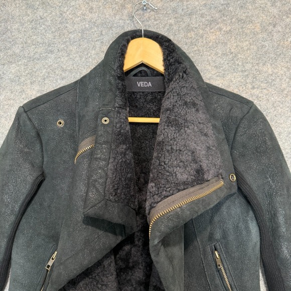Veda 100% Shearling Leather Fur Moto Jacket Womens Small Motorcycle Designer Zip - Picture 2 of 16